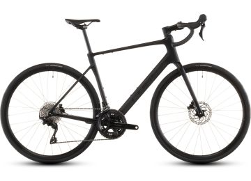 Cube Attain C:62 Race blackline